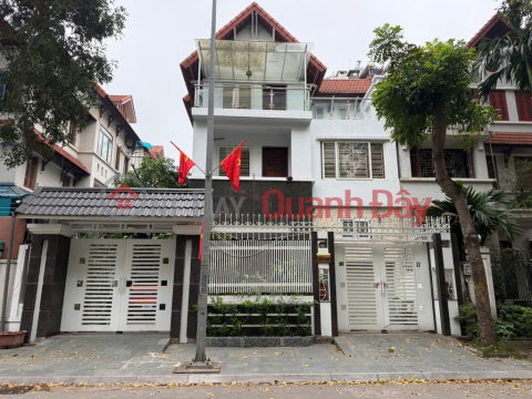 [GẤP] Bán nhanh BT bán đảo Linh Đàm view hồ lộng gió 200 m2 sổ đỏ giá rẻ 46 tỷ _0