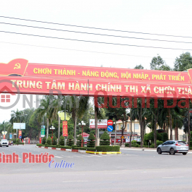 Đất nền dự án ngay trung tâm hành chính Chơn Thành.
Trả trước 240tr còn lại góp trong 4 năm. _0