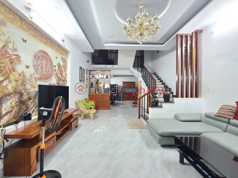 ► Frontage of 7.5m Giang Chau street next to Han River, next to Tuyen Son Bridge, 100m2, 3 luxurious floors, over 6 billion Sales Listings