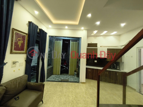 ► 2-sided open view, Hoang Dieu alley, 50m2, 3 solid floors, 3 enclosed bedrooms, front and back rooftop terraces, 3.9x billion VND _0