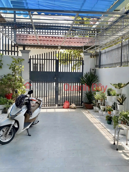 đ 4 tỷ | Ngộp! Bán gấp nhà 9m x 16m, đường oto, sân oto gần Văn Hoa villa chỉ 4 tỷ