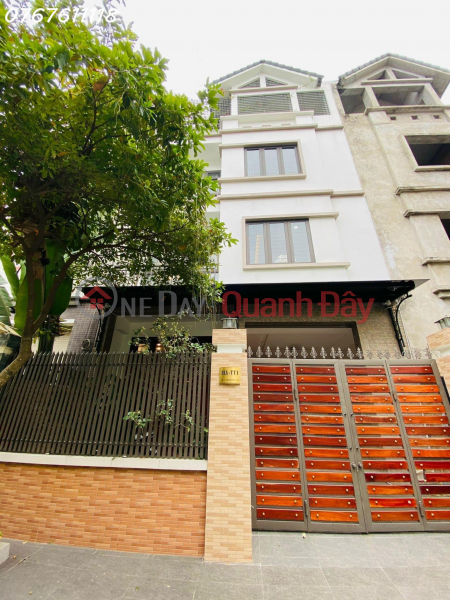 Selling houses adjacent to Thach Ban auction area, avoid cars, sidewalks, 80m*4T, MT7m, 11 billion Sales Listings