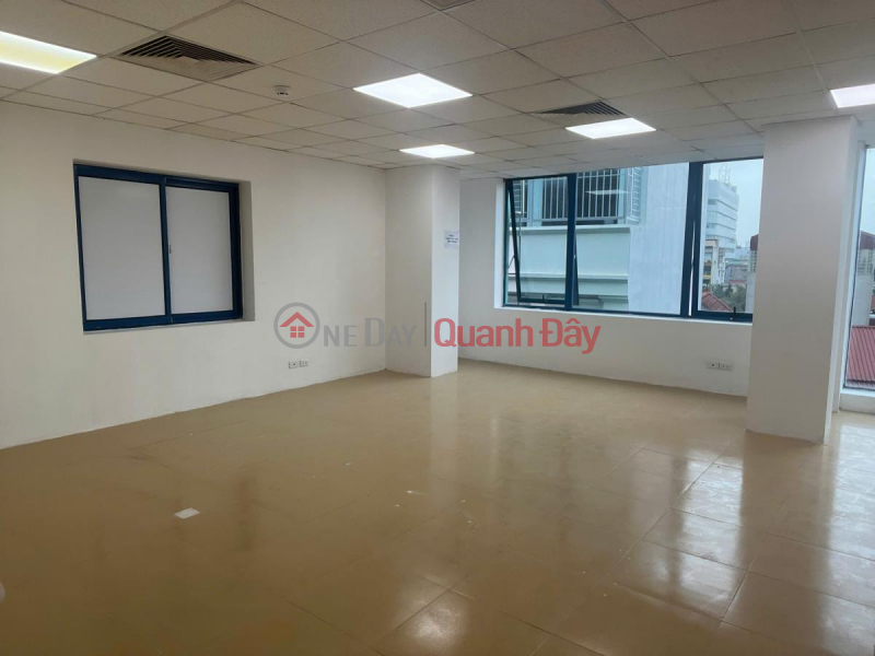 Property Search Vietnam | OneDay | Residential, Rental Listings | 40 and 43m2 office for rent at No. 18, Lane 11, Thai Ha. Contact the owner
