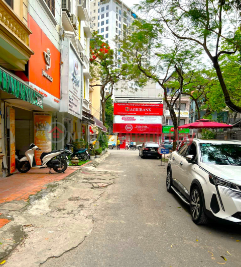 (CAR, NEAR FLOWER GARDEN, 5m FRONTAGE) House for sale in HOANG CAU, Dong Da, 61m2, 5 floors _0