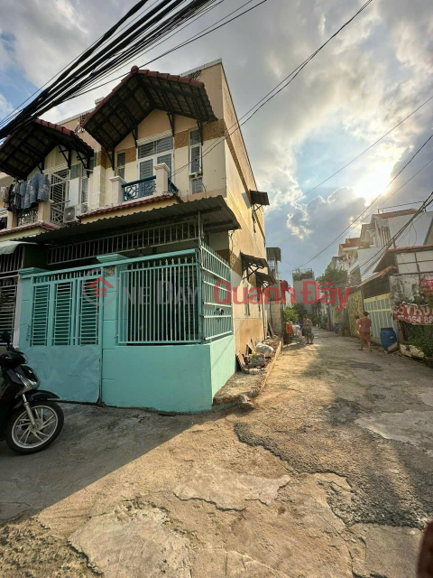 Owner needs to quickly sell a house with frontage on a car alley in Phu Huu ward, Thu Duc city, HCMC _0