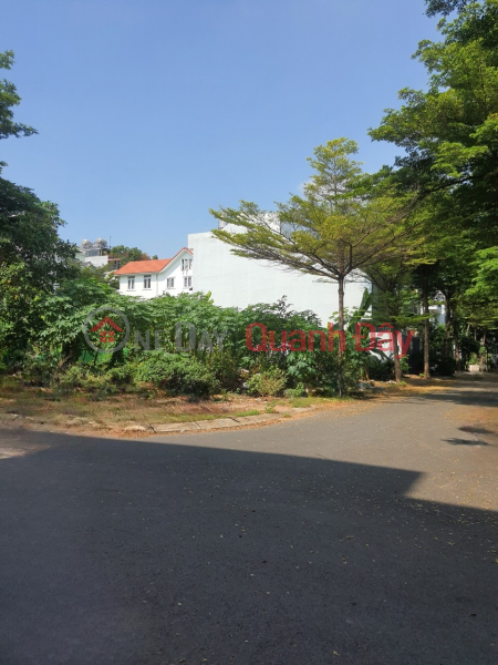 Bán đất góc 2 Mặt Tiền Khu Biệt Thự Kim Sơn, Phường Tân Phong Quận 7 Niêm yết bán