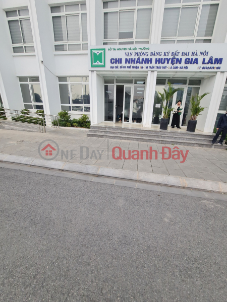 Selling 86m2 5-storey ready-built house in Trau Quy business street, Gia Lam. Contact 0989894845 Sales Listings