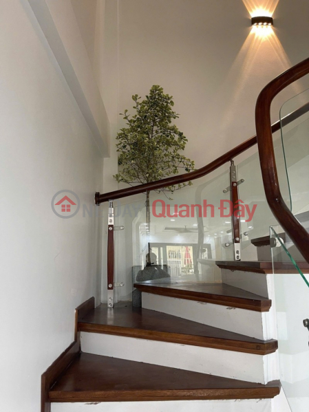 đ 8,3 tỷ | BÁN NHÀ MỚI- ĐẸP TRUNG TÂM Phố Thạch Bàn-Long Biên 40m2 X 5 Tầng 8.3 tỷ.