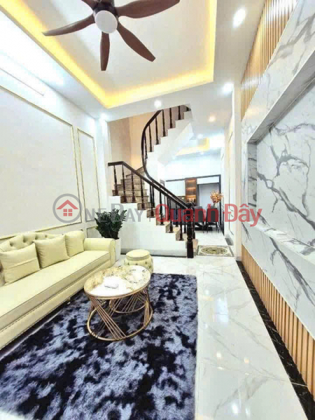 Property Search Vietnam | OneDay | Nhà ở, Niêm yết bán | Ô tô đỗ cửa, Kinh doanh, phố Cầu Giấy 37/40m, 4T, Đẹp ở luôn, chỉ 9.7 tỷ