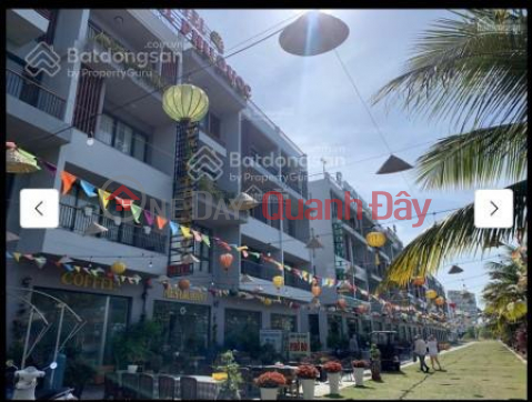 The owner sells the corner apartment with 3 frontage in Phu Quoc, 36m street frontage, CEO commercial townhouse. Area 220m2 _0