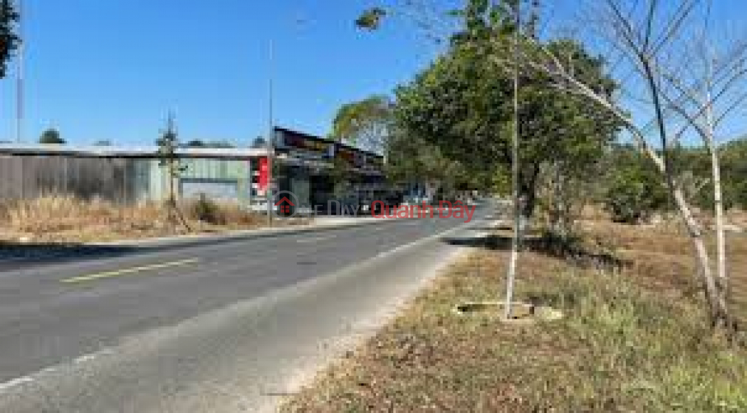 Owner needs to sell land lot with frontage on DT 720 in Suoi Kiet commune, Tanh Linh, Binh Thuan Sales Listings