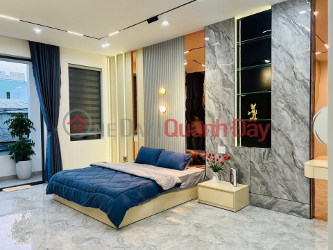 3-story house with full furnishings on Duong Duc Hien street - near the beach. _0