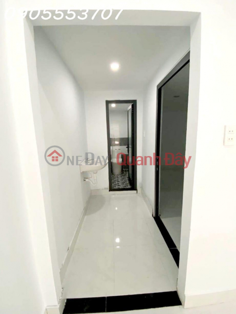 The house is close to the front of NGUYEN CONG HOAN, near Da Nang city bus station. Beautiful area of 100m2, price only 2.55 billion _0