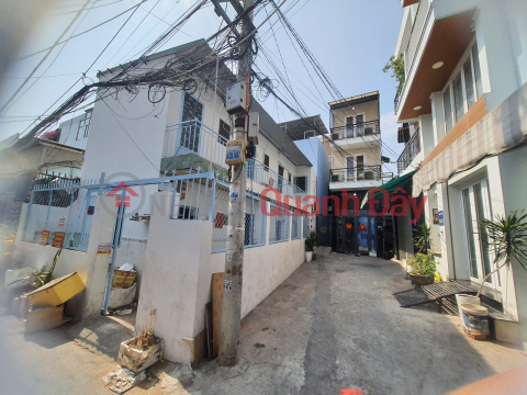 Selling a suite of rooms in Tan Phu, District 7 - 5.7×14m - 4 Billion 950 - SHR Hoan Cong Du _0