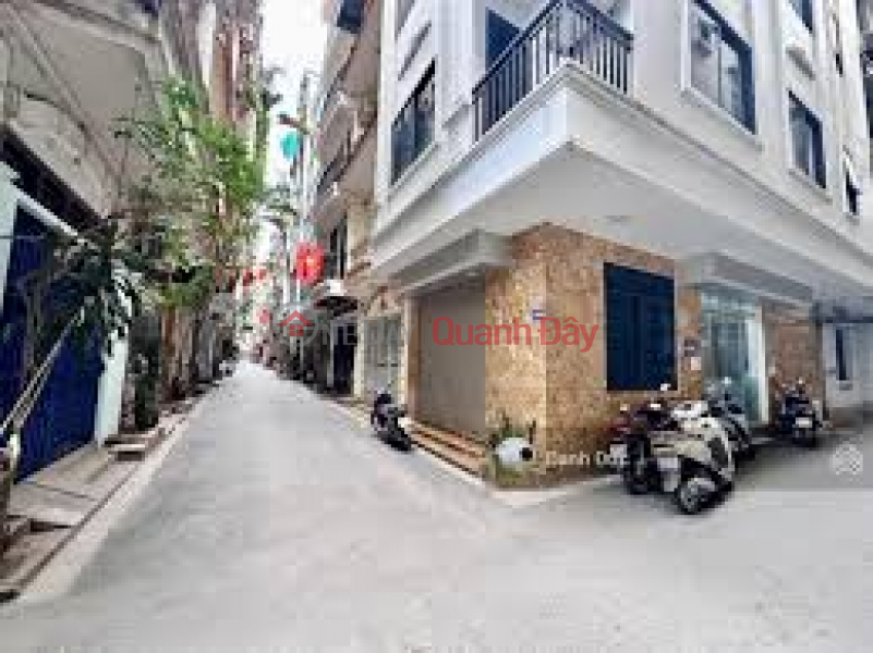 Property Search Vietnam | OneDay | Residential | Sales Listings | House for sale in a subdivided plot at alley 106 Hoang Quoc Viet, 58\\/64m², corner plot, 5m frontage, price 21.6 billion VND.