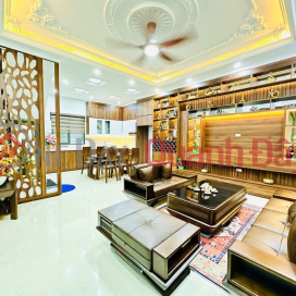 NHÀ TT CẦU GIẤY-LÔ GÓC-3 THOÁNG- TẶNG NỘI THẤT XIN XÒ- GIÁ CHỈ HƠN 9 TỶ _0