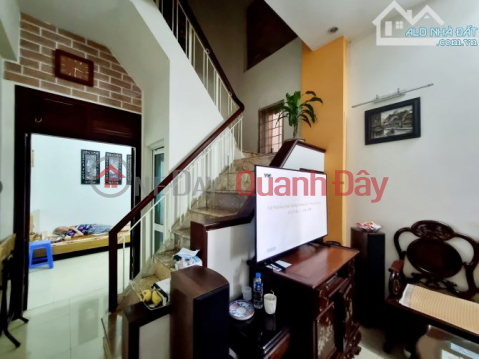 Selling residential house built in Hoang Hoa Tham Ba Dinh 45m 5T MT5m. Alley 3 floors, 10m to the street. 8.8 billion _0