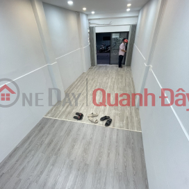 Front house on Phan Xich Long area, 3x9m, 2 floors throughout _0