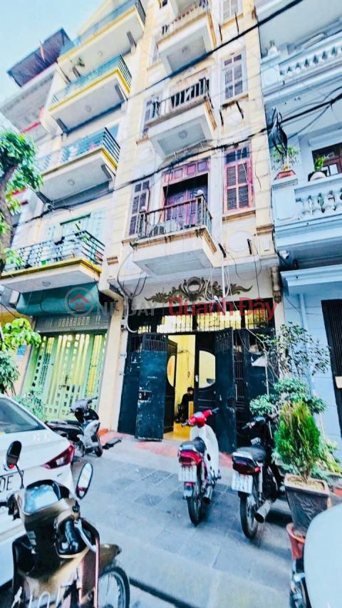 EXTREMELY VIP AREA LOCATED RIGHT IN THE CENTER OF DAM TRAU, LUONG YEN _<br \/> VIP! SIDEWALK DIVISION FOR CARS TO AVOID AND GO AROUND _0