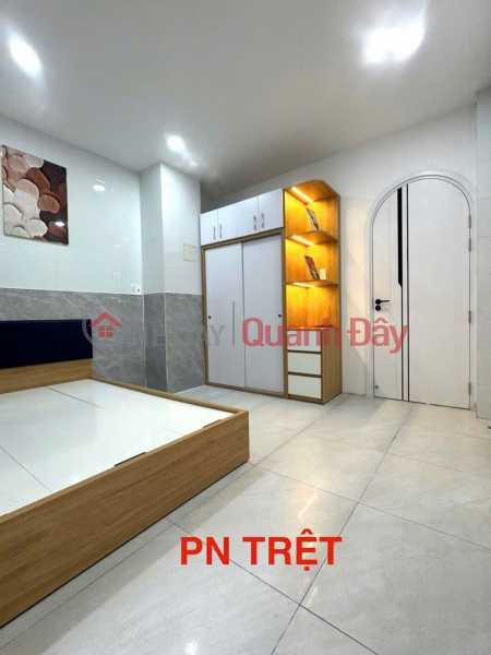 | Please Select | Residential Sales Listings | đ 6.9 Billion