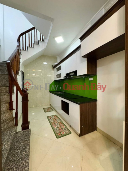 PRIVATE HOUSE FOR SALE ON DAM QUANG TRUNG STREET - LONG BIEN, 32 SQM, 5 FLOORS, 3.5 M FRONTAGE, OVER 5 BILLION. Sales Listings