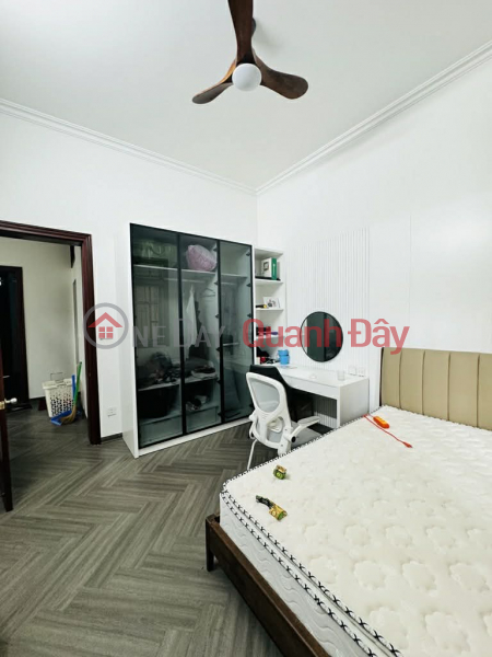 đ 22 tỷ | biệt thự sân vườn Ngọc Thuỵ, 200m x 4 tầng, mặt tiền 12.5m, 3 thoáng, ngõ thông, ôtô để trong sân