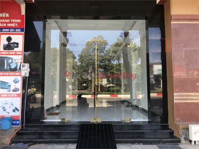 Beautiful business facade for rent on Le Hong Phong street, ward 4, tpvt Rental Listings