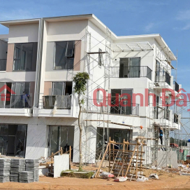 Own Now: Beautiful Lot in Dau Giay, Completed Internal Area - Park - School - Swimming Pool _0