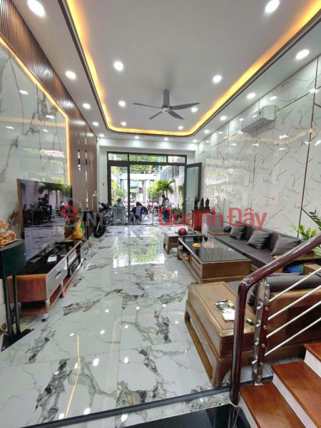 BUSINESS FRONTAGE RIGHT AT CAY GO ROUNDABOUT, CENTER OF DISTRICT 6 - 123M - 4 FLOORS - ADDRESSING HONG BANG FRONTAGE. Sales Listings