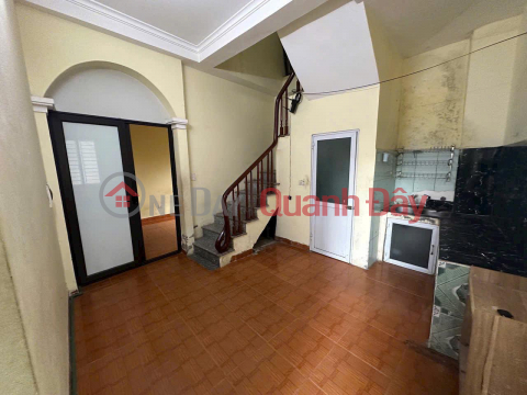 Over 4 billion, has a 2.5-storey house in Van Canh, near Van Canh market, adjacent to Trinh Van Bo street. _0