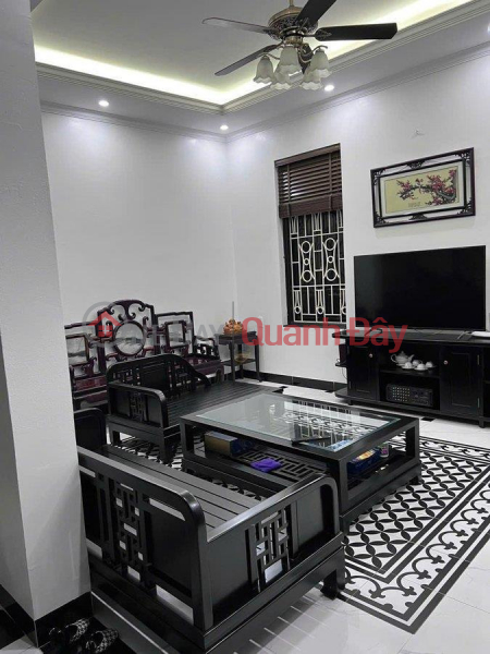 House for sale on Lac Long Quan street, with garage, privately built, ready to move in, 60m², 16.8 billion VND. Sales Listings