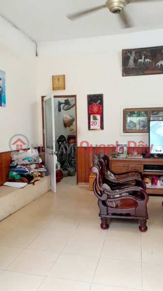 ► Corner House, Straight Auto Alley, near Hai Phong Front Street, right next to Hospital C, 2 floors, good business, over 3 billion Sales Listings