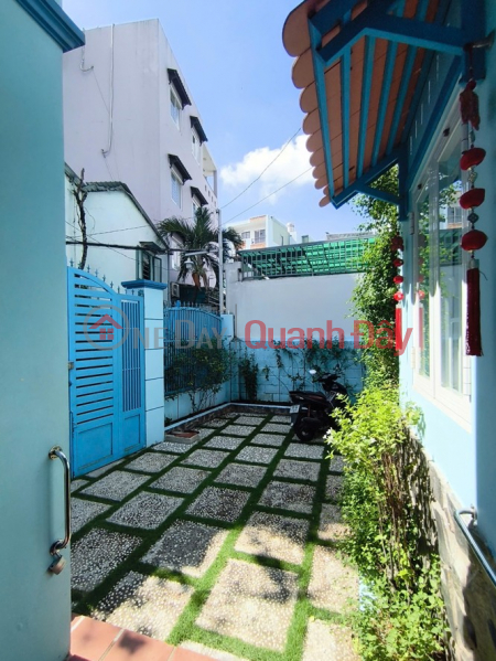Property Search Vietnam | OneDay | Residential Rental Listings Owner renting out a spacious 200m2 house with garden - Former District 2, Thu Duc City - Fully furnished.