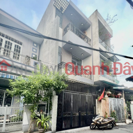 QUICK SALE- BEAUTIFUL 3 storey house TRAN CAO VAN- RED CAR IN THE Yard _0