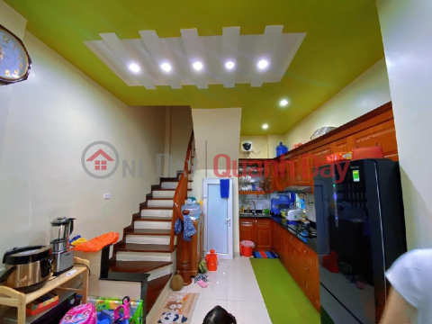 9,2 tỷ có ngay nhà 38m 5 tầng tại ngỗ đường Phạm Văn Đông _0