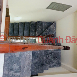 BEAUTIFUL 4-STOREY HOUSE ON NGUYEN CHI THANH; AREA 32M2; ALLEY WITH 3 FLOORS; TONS OF FACILITIES; PRICE ABOVE 6 BILLION _0