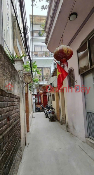 HOUSE FOR SALE IN LAC LONG QUAN, NEAR THE STREET - 2 OPEN, 43M2, 9.6 BILLION Sales Listings