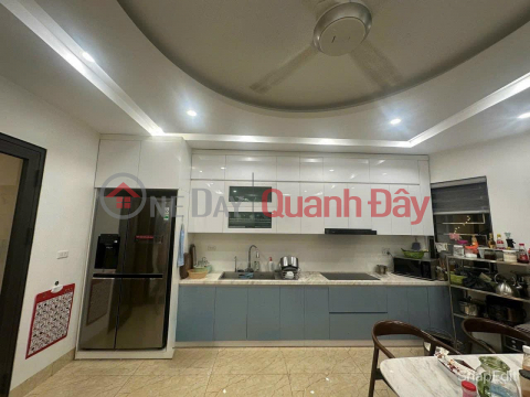 House for sale in Lac Long Quan, 7-seat garage, 2 open spaces in front and back, furniture included, 90m2, 6 floors, 17.5 billion _0