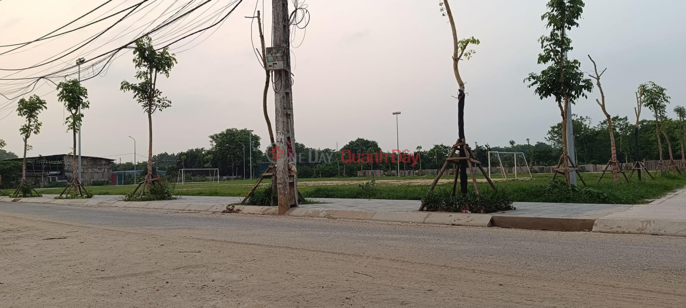 Property Search Vietnam | OneDay | Residential, Sales Listings | 60.5m opposite the football field, 2-car road avoiding traffic alley, price 43 million\\/m2