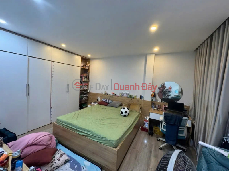 BEAUTIFUL HOUSE IN ALLEY WITH CAR PARKING AT DOOR Nguyen Van Linh Street 36m2 X 5 floors, 5.9m frontage, 6.4 billion Long Bien. Sales Listings