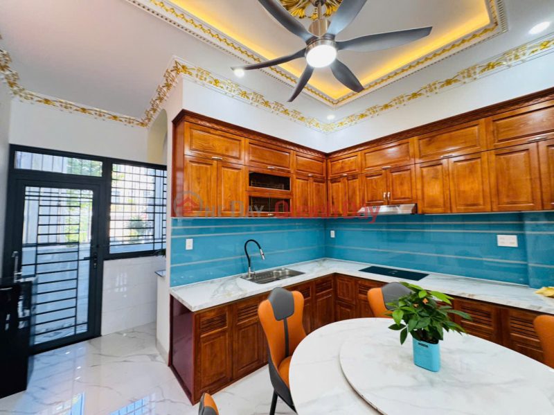 , Please Select | Residential | Sales Listings | đ 6.8 Billion