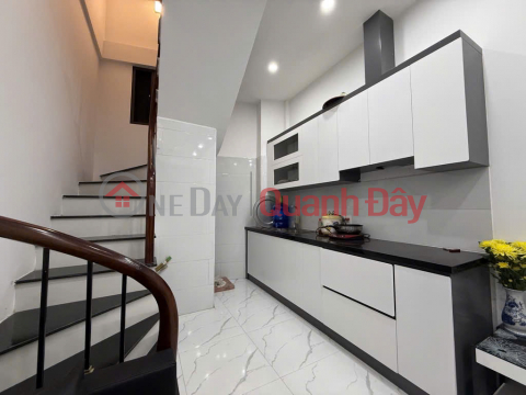 BÁN NHÀ ĐẸP - Ngõ Linh Quang - 5 tầng - Cách ô tô 30m - Gần cạnh hồ Linh Quang _0