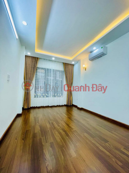 BÁN nhà Trần Quốc Hoàn, 40m2x4T mặt tiền 4m, phân lô ô tô tránh, giá nhỉnh 8 tỷ Niêm yết bán