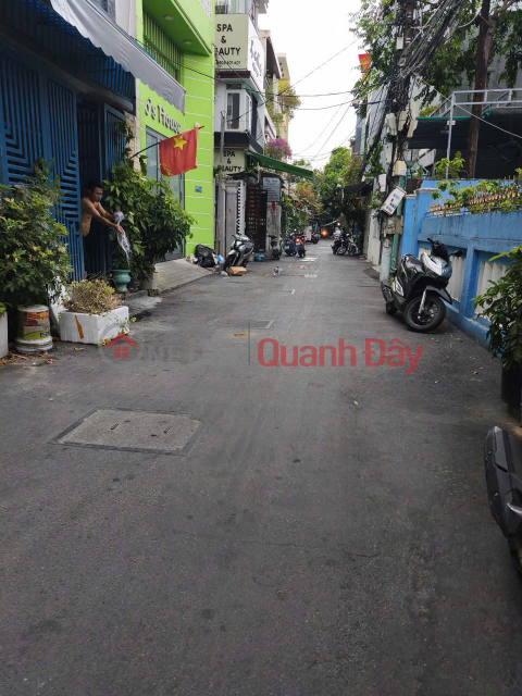 ► House in a 5m wide alley near Dong Da main road, 83m2, 7.5m frontage, beautiful square shape, 6.xx billion VND _0