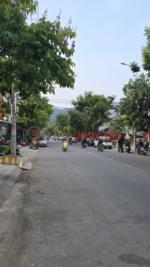 ► MT Le Tan Trung, 10.5m wide road near Man Thai Beach, currently doing good business, 110m2, 5m frontage, 12.x billion VND _0