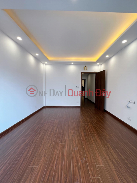 House for sale 55m2 Thuy Khue Street, Tay Ho Garage 2 Car Sidewalk 2m Business 13.7 Billion _0