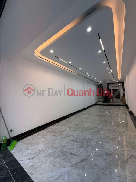 PHÂN LÔ 918 QUÂN ĐỘI – VỈA HÈ – Ô TÔ TRÁNH – GARA – THANG MÁY
46M² x 6 TẦNG – FULL NỘI THẤT – Niêm yết bán