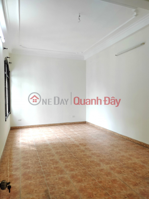26 Billion, Car-avoiding Plot, Sidewalk, Hoang Cau, Dong Da, 59m2 x 4 Floors, Top Business _0