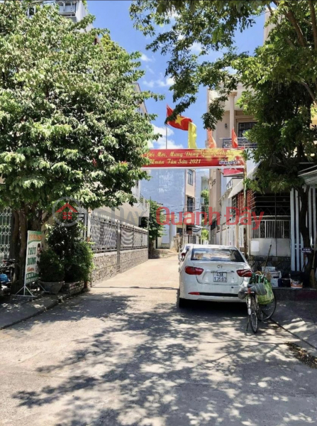 EXTREMELY Shocking - 3-storey house, AREA 56M2, PATH 5.5M, KHUE TRUNG, CAM LE Sales Listings