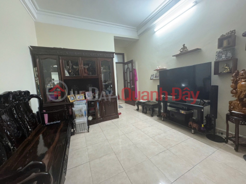 House for sale on Nguyen Chi Thanh, Dong Da, divided into lots, car access 39m2, 5 floors, frontage 3.7m, only 19.5 billion _0